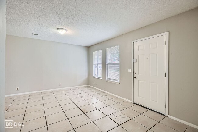 Foto del edificio - 1102 Jefferson St