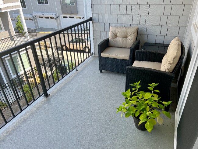 Foto del edificio - 15423 Admiralty Way
