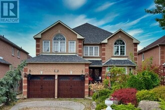Building Photo - 32 Hamills Crescent