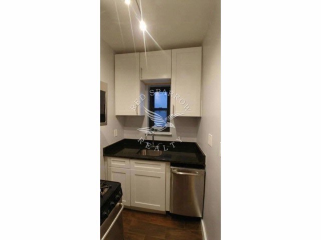 Building Photo - 434 E 58th St