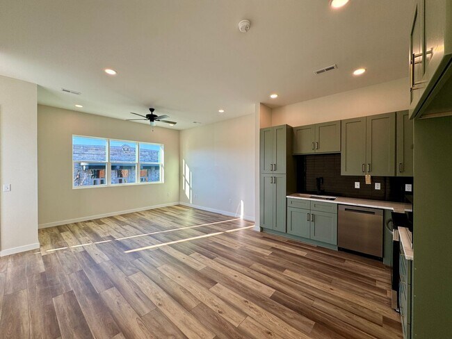 Building Photo - 1865 Zeta Way