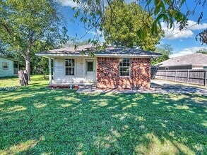 Building Photo - 2723 Baylor Ave