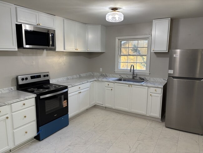 Building Photo - 505 Shamel Ct