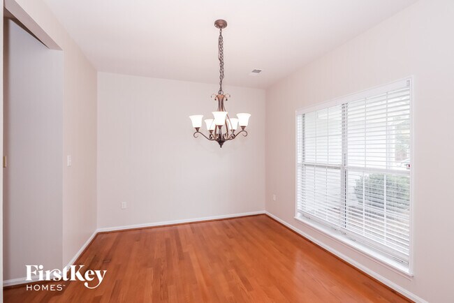 Foto del edificio - 9024 Twilight Hill Ct