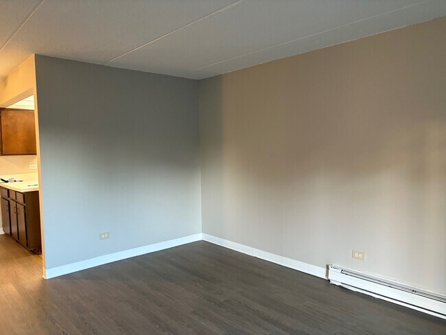 Foto del edificio - 230 Springhill Dr