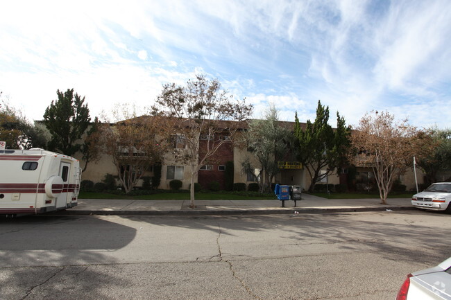 Building Photo - Independence Apartments