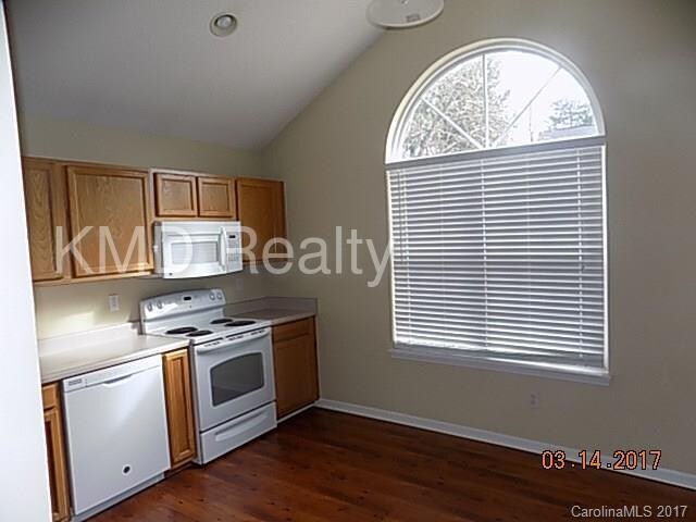 Building Photo - 10206 University Park Ln