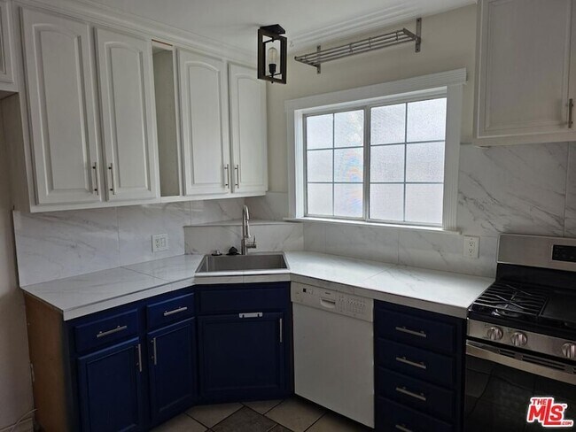 Foto del edificio - 509 S Catalina Ave