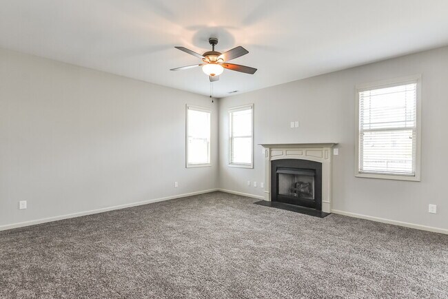 Building Photo - 716 McCarthy Dr