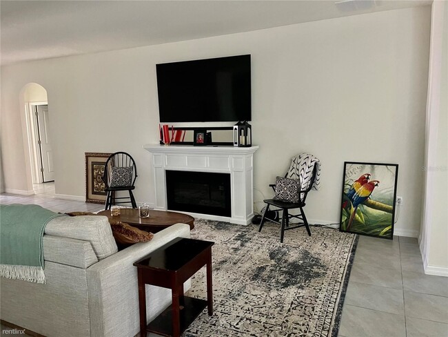 Building Photo - 3 br, 2 bath House - 8021 Penrose Place