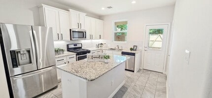 Building Photo - 40339 Bay Warbler Wy