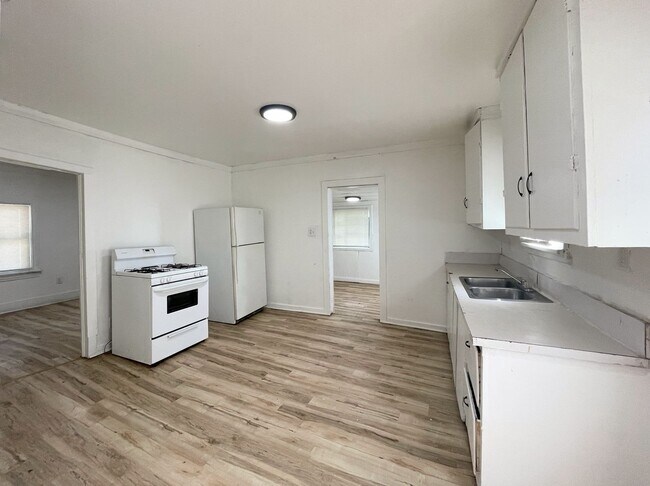 Foto del edificio - 1523 E 4th Ave