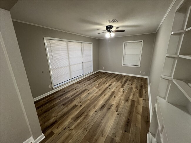 Foto del edificio - 717 Grantham Rd