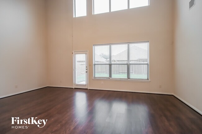 Foto del edificio - 21324 Kings Guild Ln