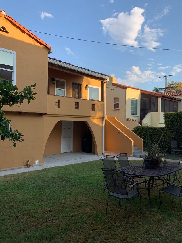 Foto principal - 1436 1/2 S Crescent Heights Blvd