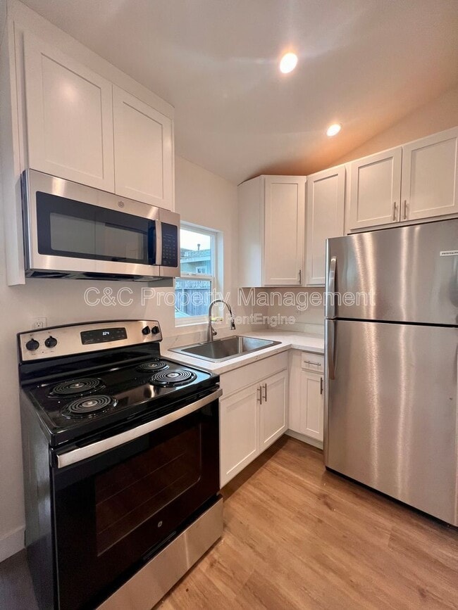 Foto del edificio - 1381 Circle Ave