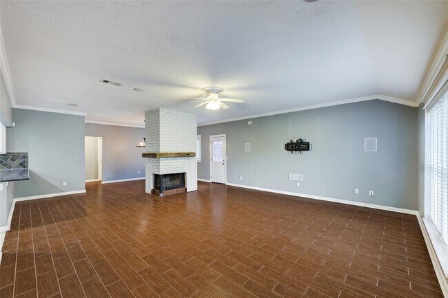 Building Photo - 18242 Brooknoll Dr