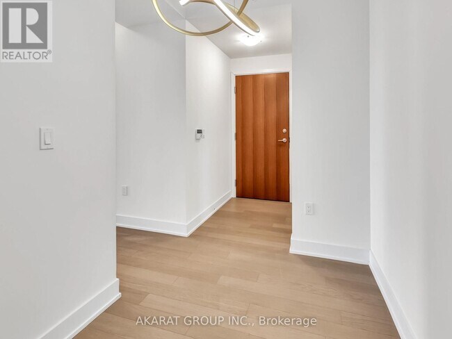 Building Photo - 20 Shore Breeze Dr