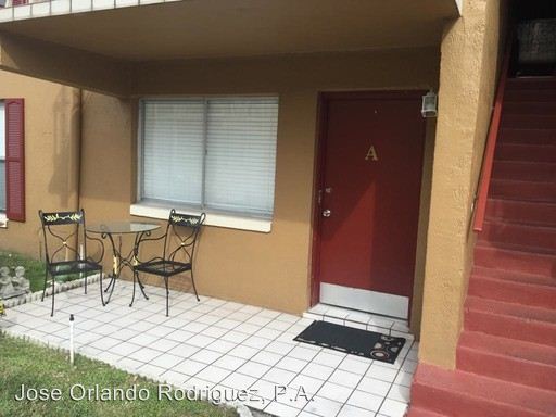 Foto del edificio - 921 W Oak Ridge Rd