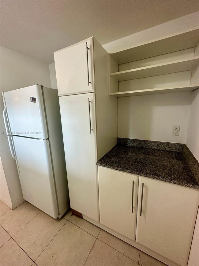 Foto del edificio - 275 NE 18th St