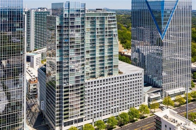 Foto del edificio - 3325 Piedmont Rd NE