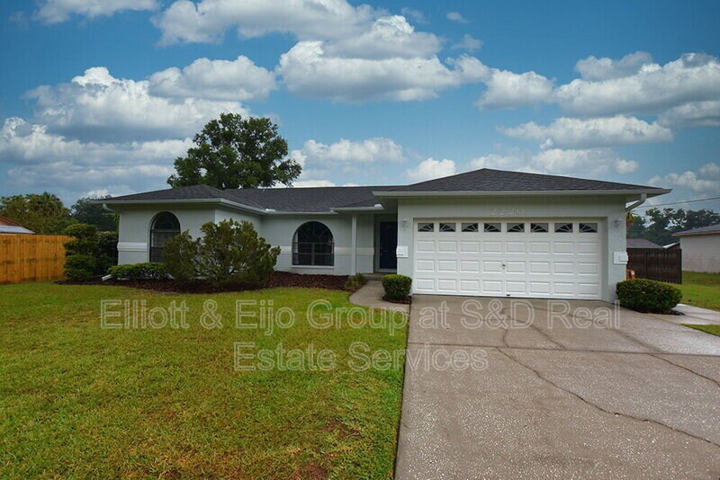 Foto principal - 2220 Maple Hill Ct
