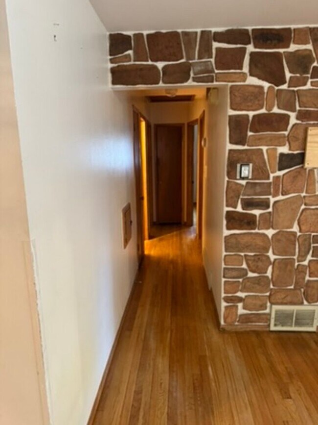 Foto del edificio - 3-Bedroom Single Family in a great neighborhood - Available October 15!