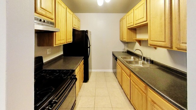 Foto del edificio - 10041 Walnut Terrace