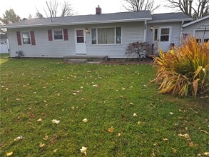 Building Photo - 379 Hollybrook Rd