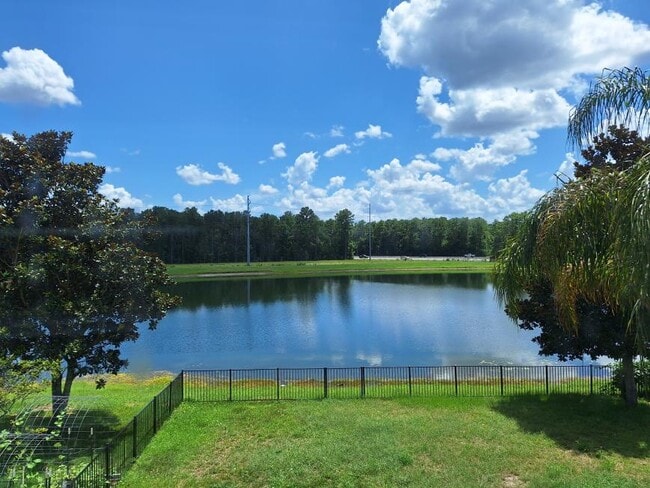 Foto del edificio - 5 bedroom in Jacksonville FL 32258
