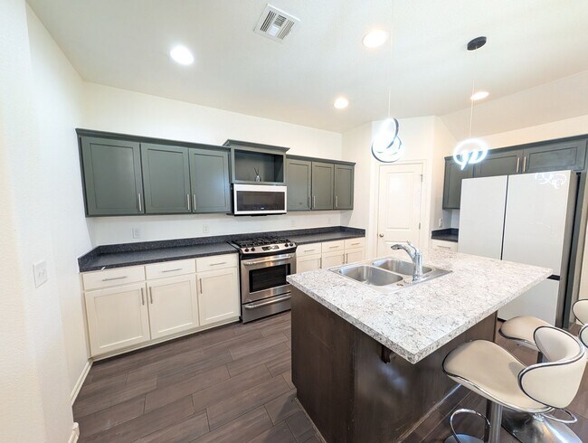 Foto del edificio - Chic 3 bedroom in Jenks with neighborhood park