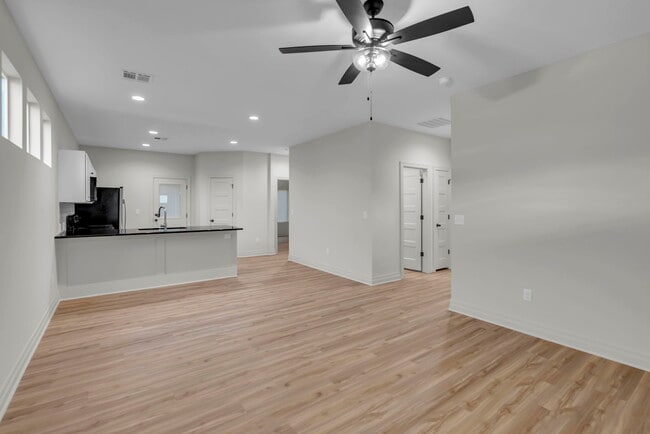 Building Photo - 1711 Jase Ct