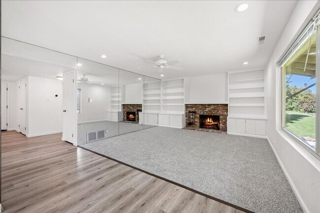 Foto del edificio - 7435 Fairway Two Ave