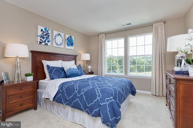 Building Photo - 313 Piper Ln