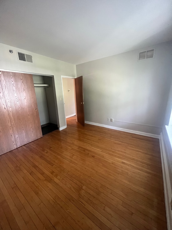 95 Elizabeth St Unit 202, Delaware, OH 43015 Room for Rent in
