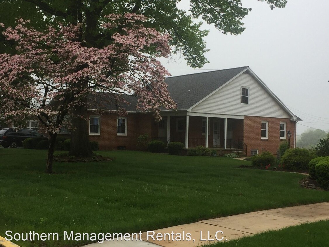 Primary Photo - 4 br, 1.5 bath House - 2255 Willow Rd.