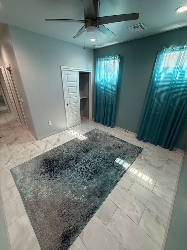 Foto del edificio - Luxury Picacho Hills Home with Rooftop Deck & Stunning Views