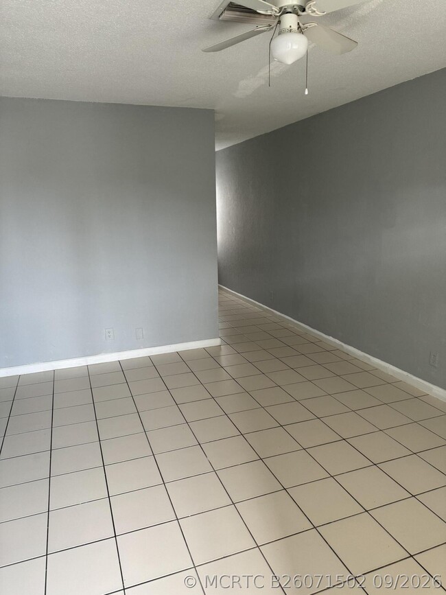 Building Photo - 4231 NW 31st Ave