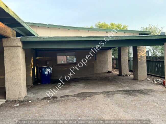 Building Photo - 3318 E Bellevue St