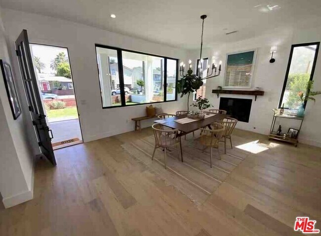 Foto del edificio - 11221 Hannum Ave