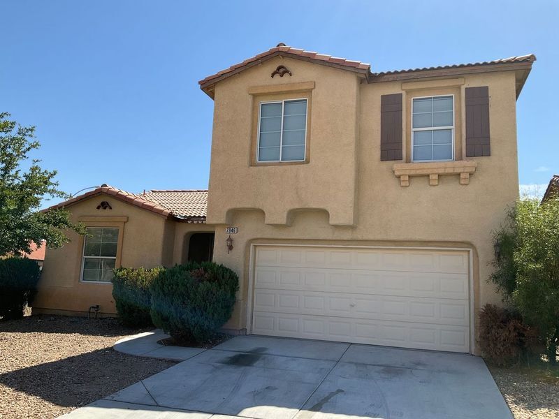 Foto principal - 7946 Skyline View Ct