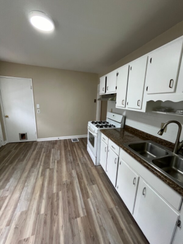 Foto del edificio - 4023 Valley View Dr