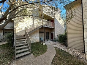 Building Photo - 3809 Spicewood Springs Rd