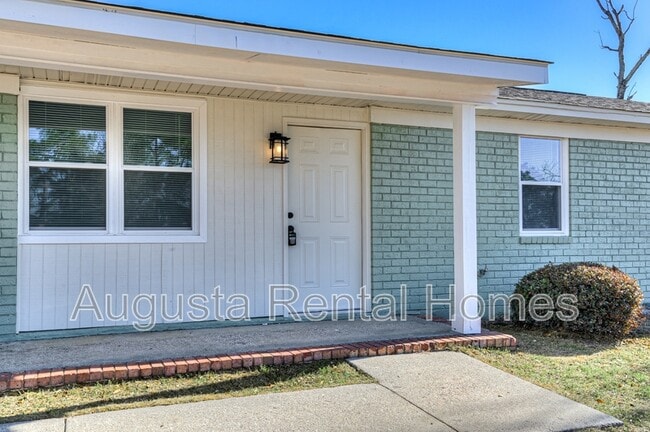 Building Photo - 2408 Amsterdam Dr