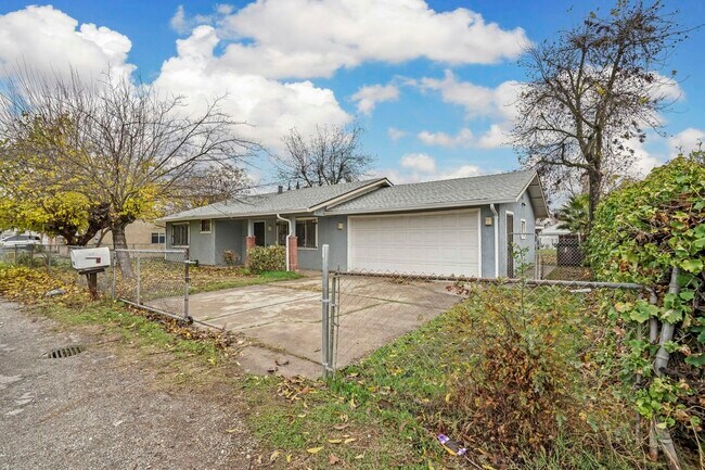 Building Photo - 428 South Gertrude Avenue