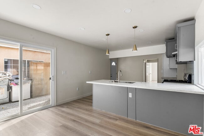 Building Photo - 11243 Hulme Ave