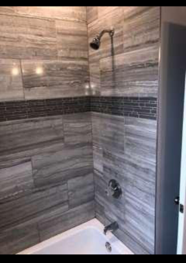 Foto del edificio - 848 E 88th St