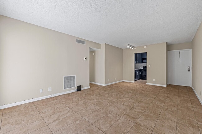 Building Photo - 608 NW 13th St