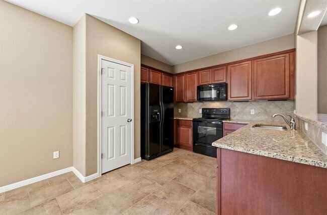Foto del edificio - 5517 Bradford Pear Ln
