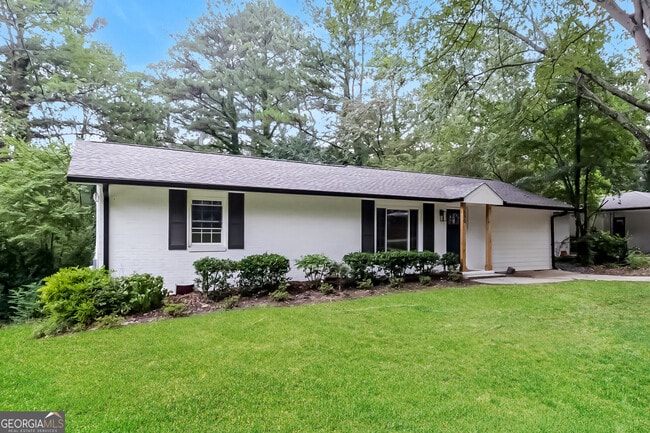 Building Photo - 590 Oriole Dr SE